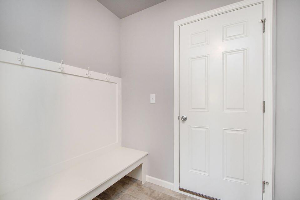 7620 Storey Road Belding, MI 48809 - Photo 14 of 28 25-STG135-i2280-Mudroom