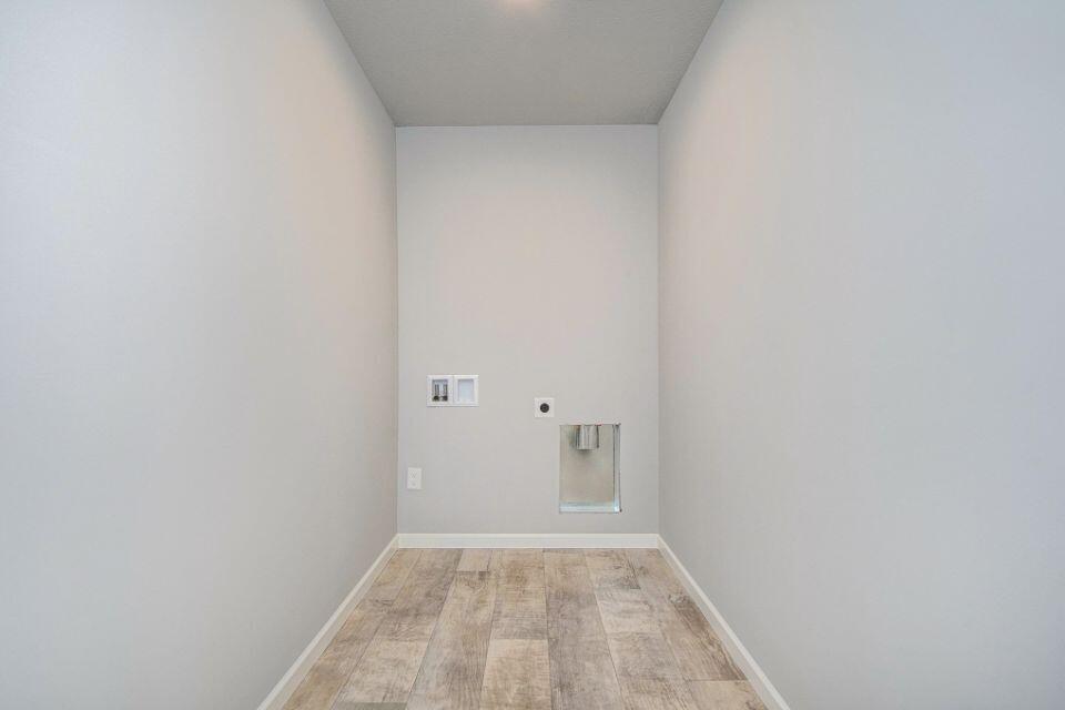 7620 Storey Road Belding, MI 48809 - Photo 23 of 28 34-STG135-i2280-Laundry