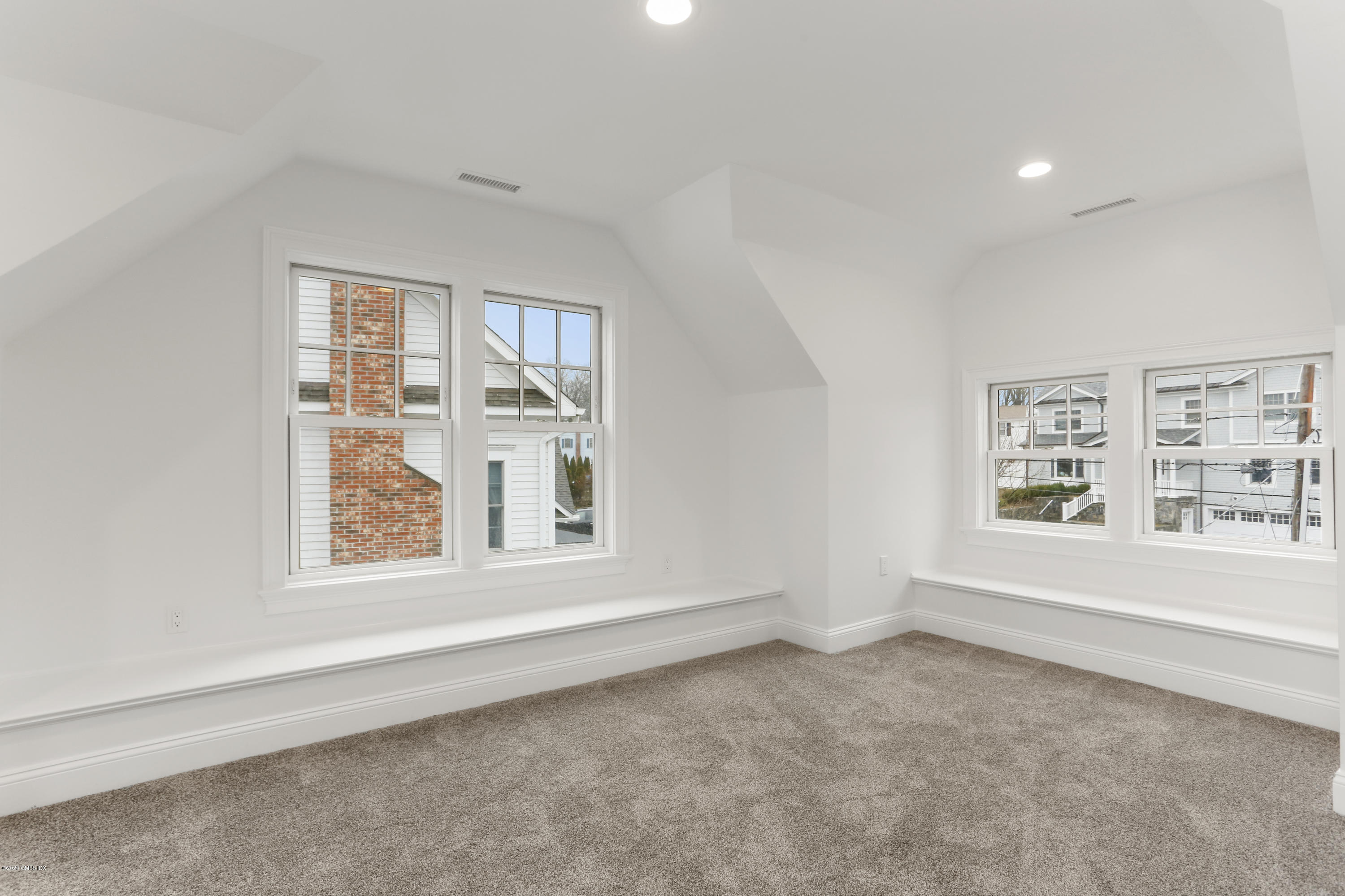 72 Riverside Lane Riverside, CT 06878 - Photo 32 of 40 an empty room with windows