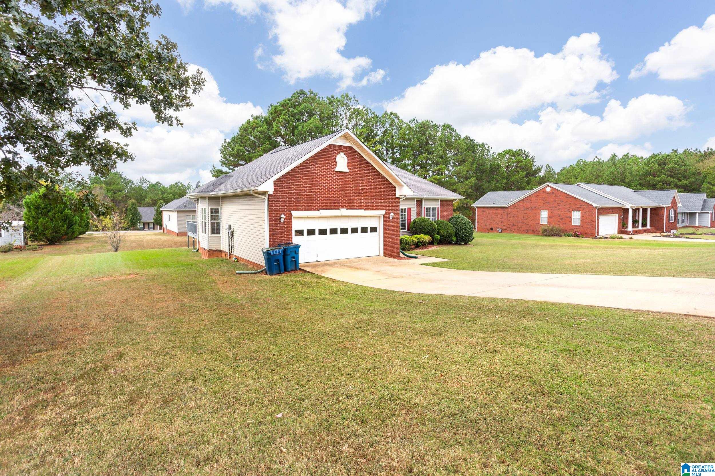 1502 Watson Way Northeast Jacksonville, AL 36265 - Photo 3 of 32