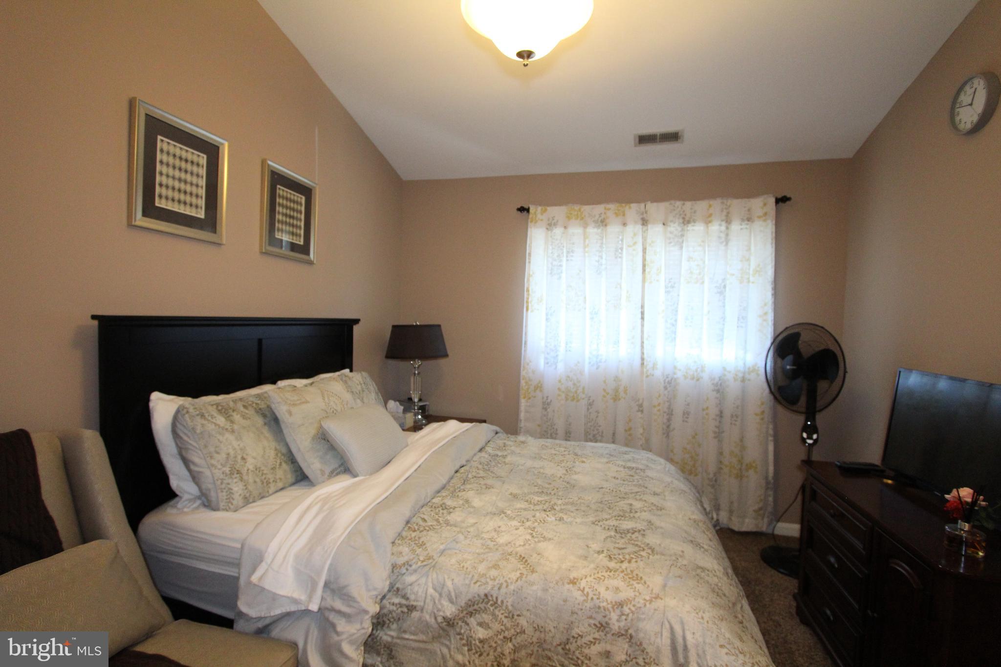 5145 Columbia Road, Unit 831 Columbia, MD 21044 - Photo 17 of 38 Second Bedroom