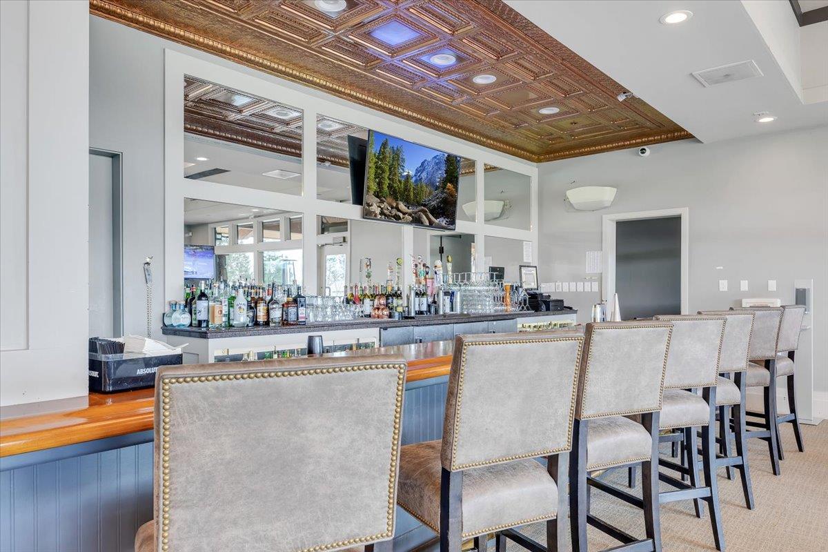 1013 Knolls Drive Copperopolis, CA 95228 - Photo 41 of 71 Full bar at the Club.