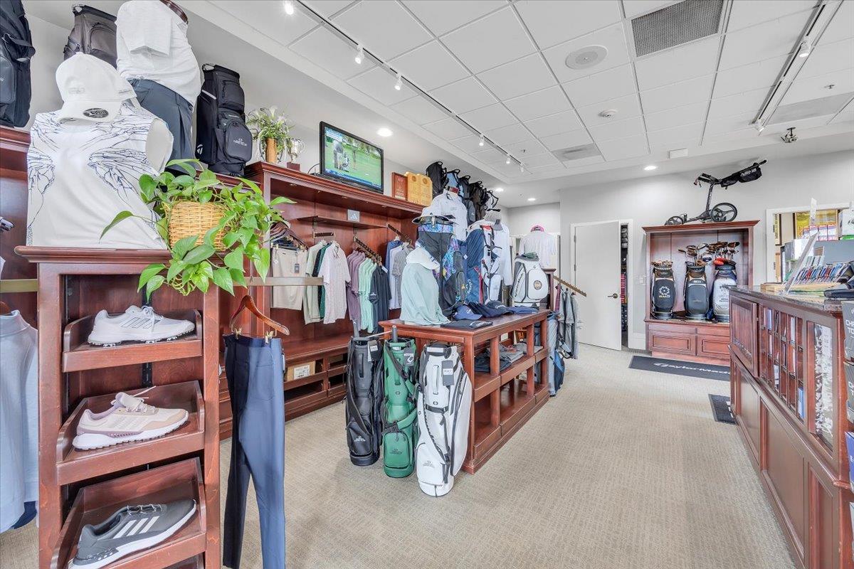 1013 Knolls Drive Copperopolis, CA 95228 - Photo 42 of 71 Pro shop.