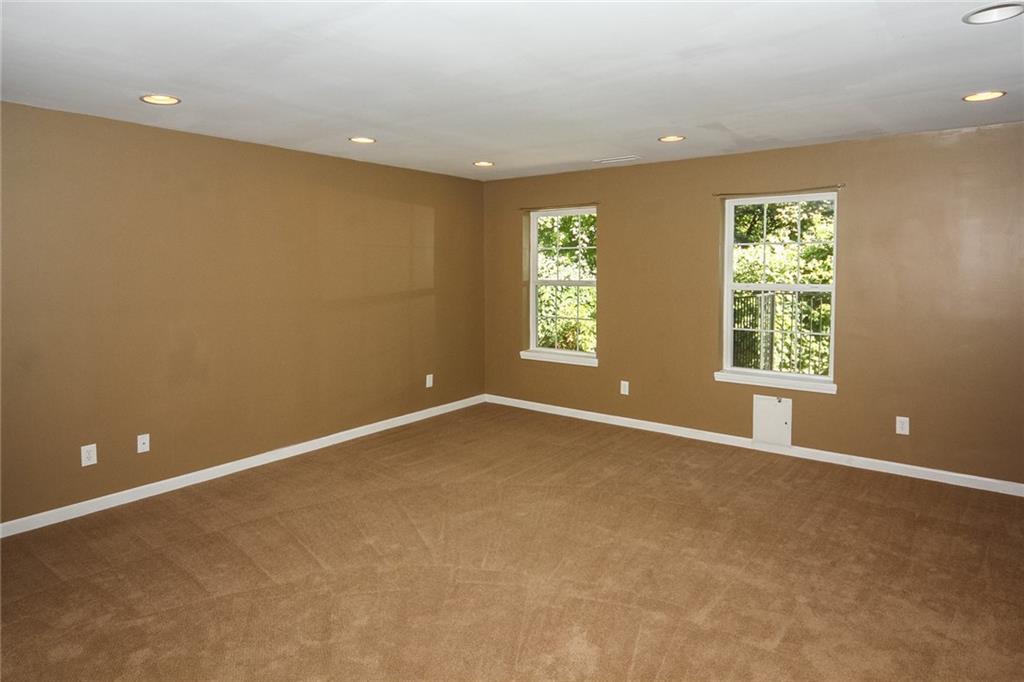 3326 Decker Ridge Drive Indianapolis, IN 46268 - Photo 4 of 28