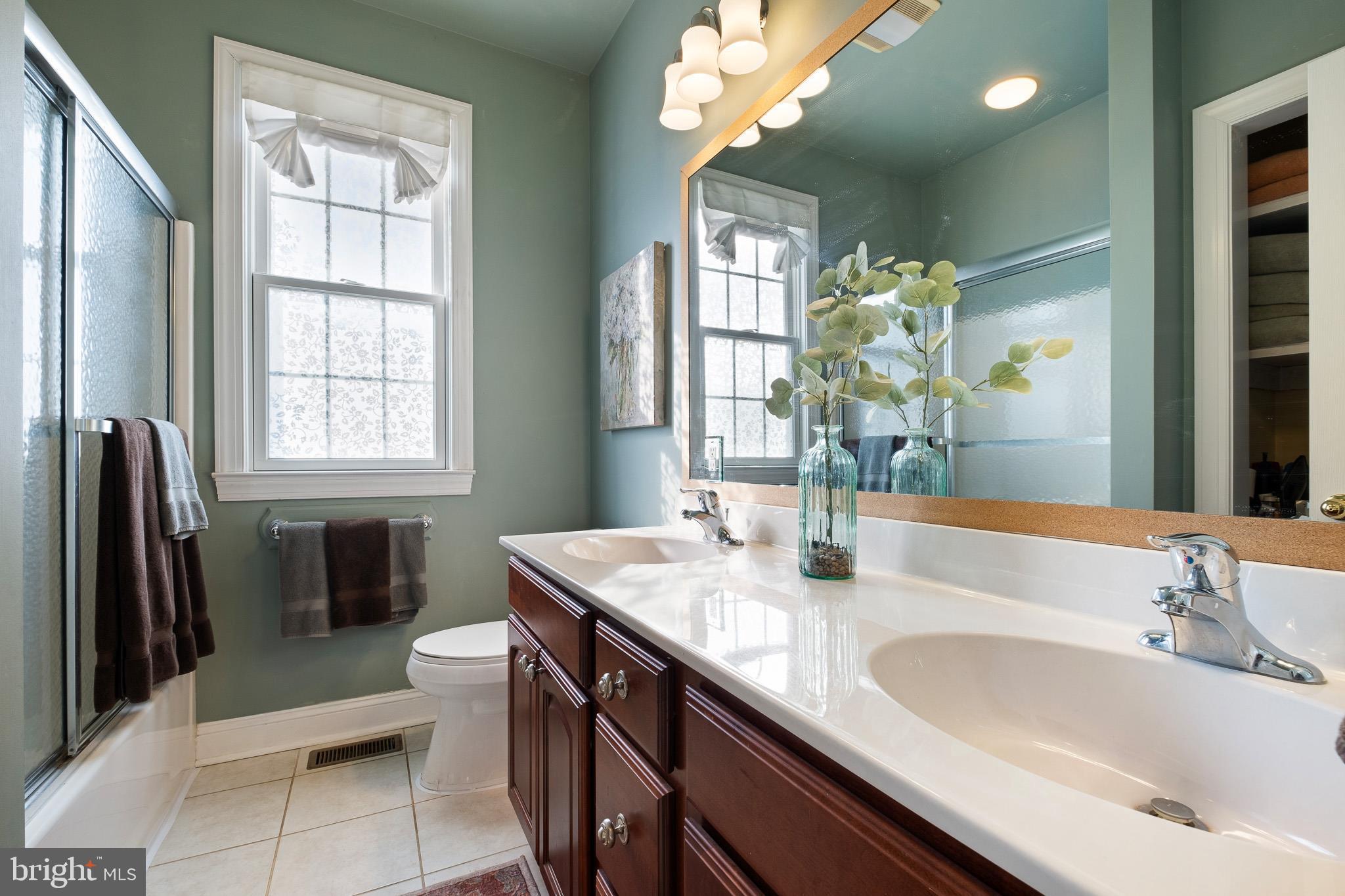 21 Darrel Road North East, MD 21901 - Photo 21 of 34 Center Hall Bath