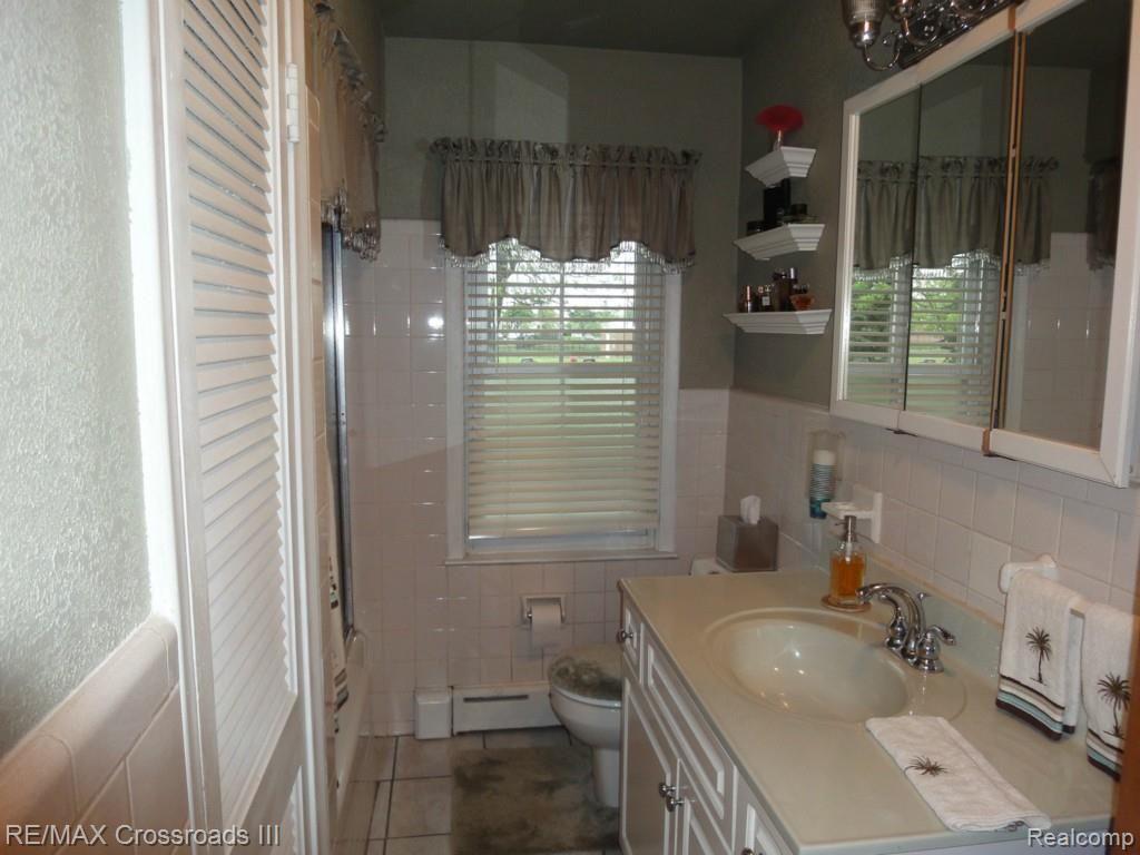 41525 Tyler Road Belleville, MI 48111 - Photo 13 of 19