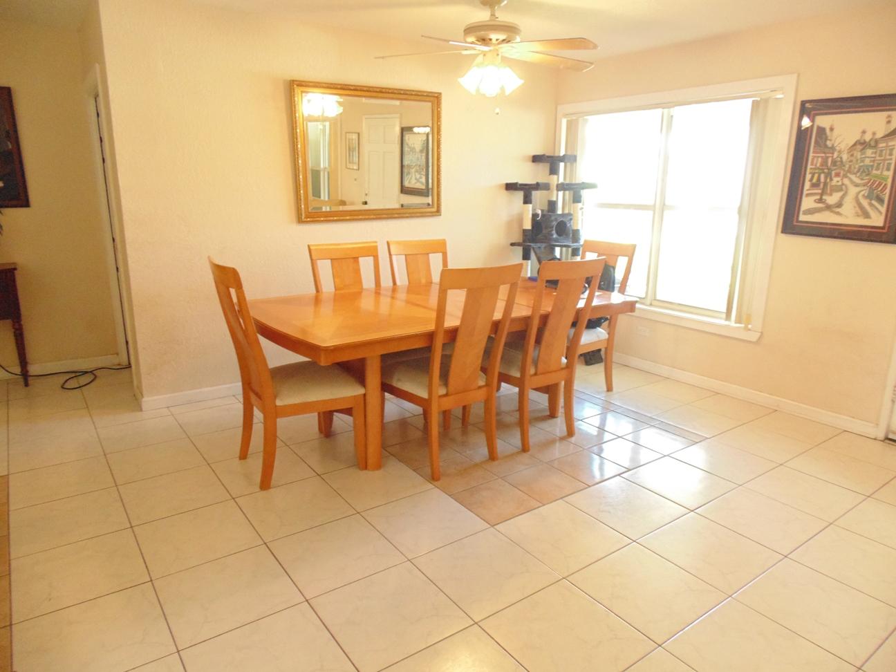 358 Northeast 30th Street Boca Raton, FL 33431 - Photo 6 of 21 Dining Area
