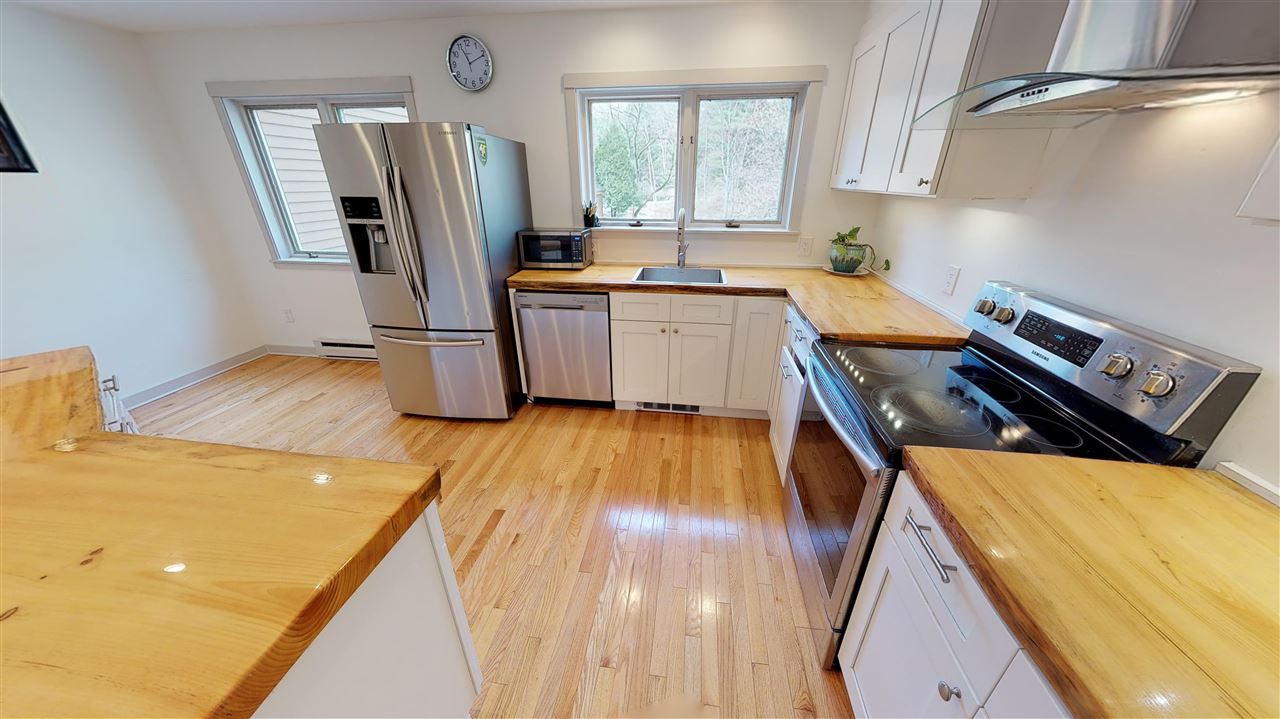 23 Courtyard Road Hanover, NH 03755 - Photo 2 of 24 Gallery Image 2