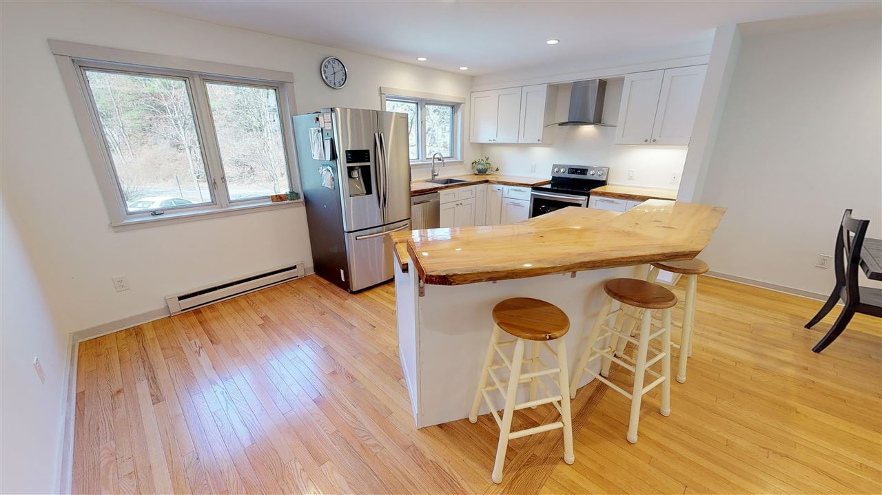 23 Courtyard Road Hanover, NH 03755 - Photo 3 of 24 Gallery Image 3