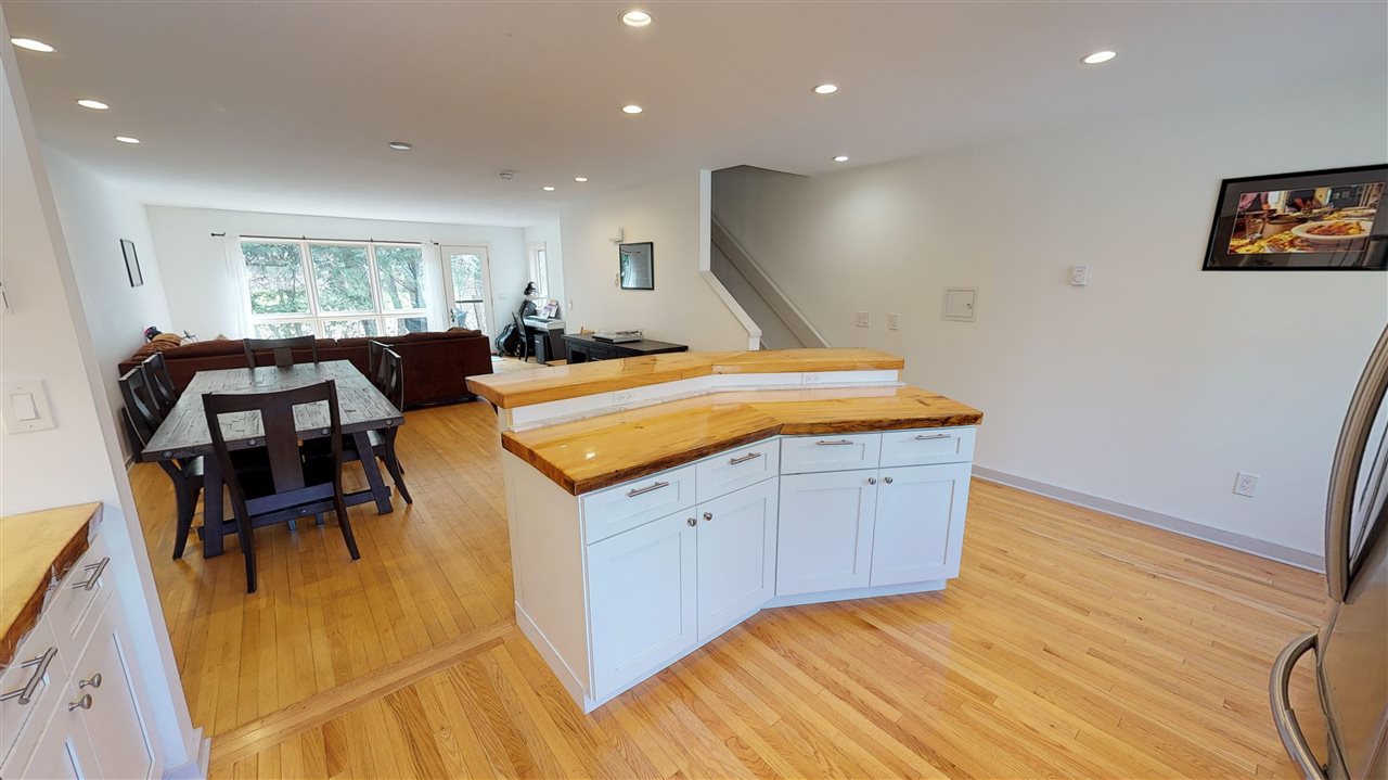 23 Courtyard Road Hanover, NH 03755 - Photo 5 of 24 Gallery Image 5
