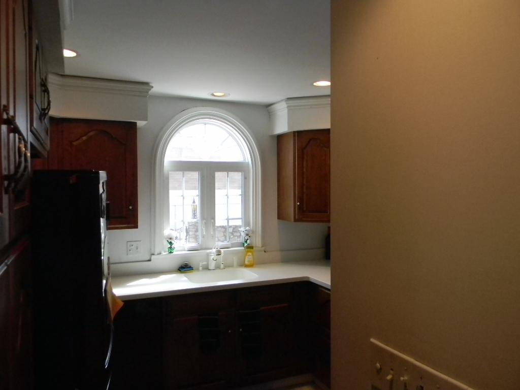 147 Reed Street Manchester, NH 03102 - Photo 7 of 36