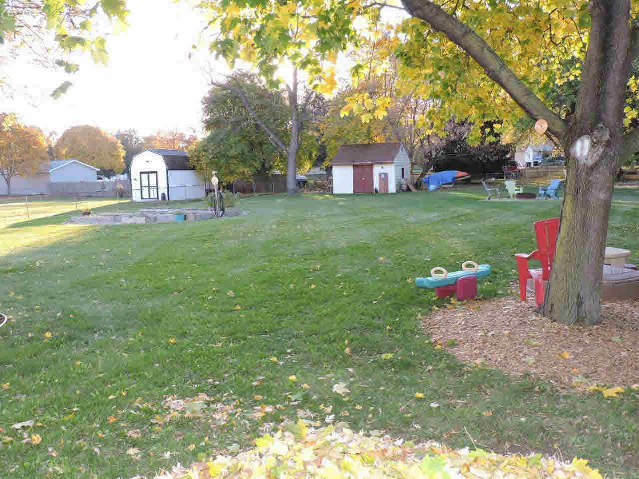 1388 Seymour Road Flint, MI 48532 - Photo 39 of 41 21235205-38.JPG