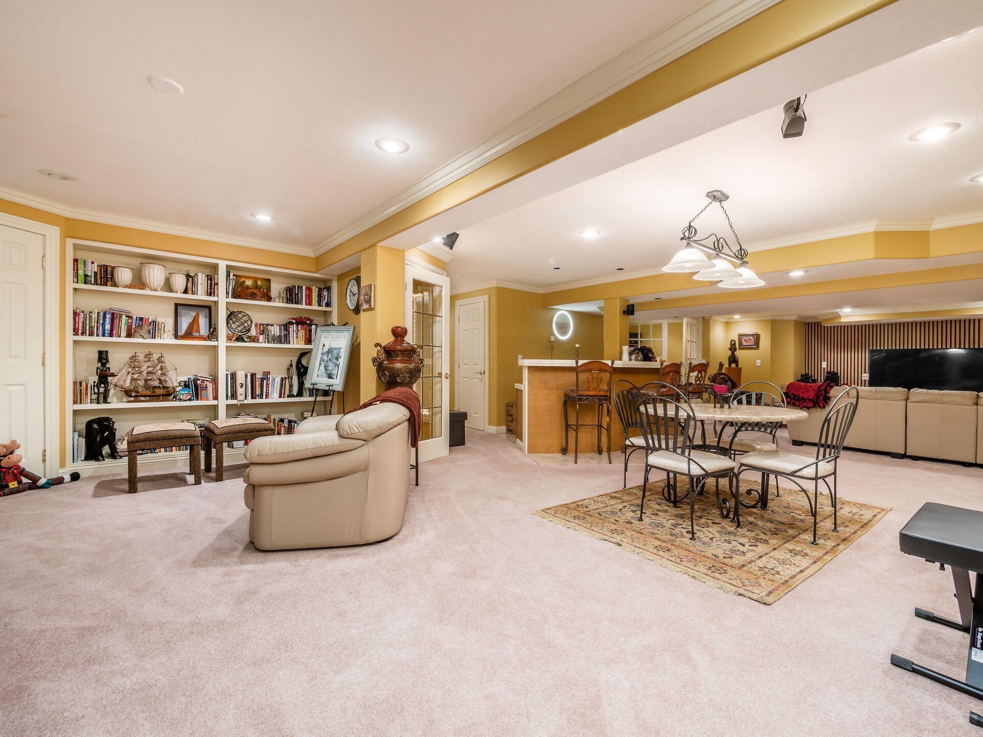 532 Old Farm Road Columbus, OH 43213 - Photo 50 of 75 Rec Room