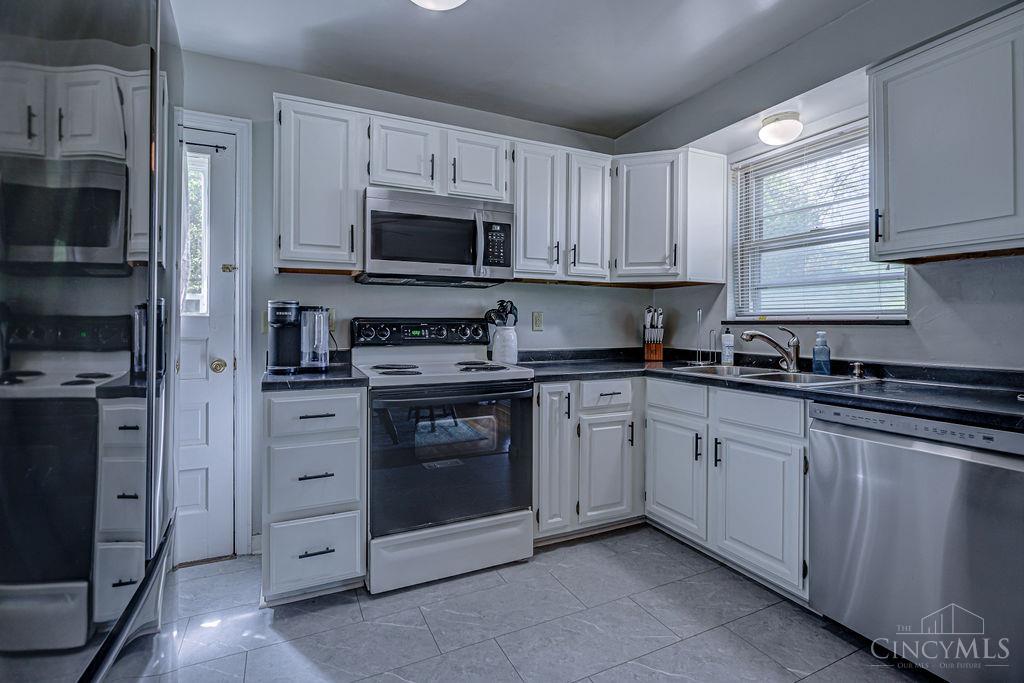 4715 Ebenezer Road Cincinnati, OH 45248 - Photo 14 of 43