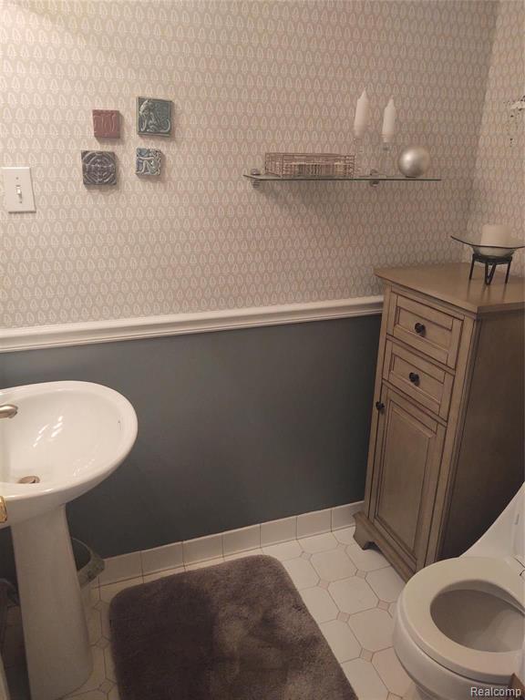 1901 Broadstone Road Grosse Pointe Woods, MI 48236 - Photo 11 of 22