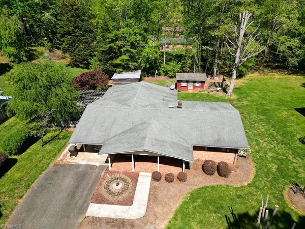 $285,000 | 126 Lyn Avenue, Mount Airy, NC 27030