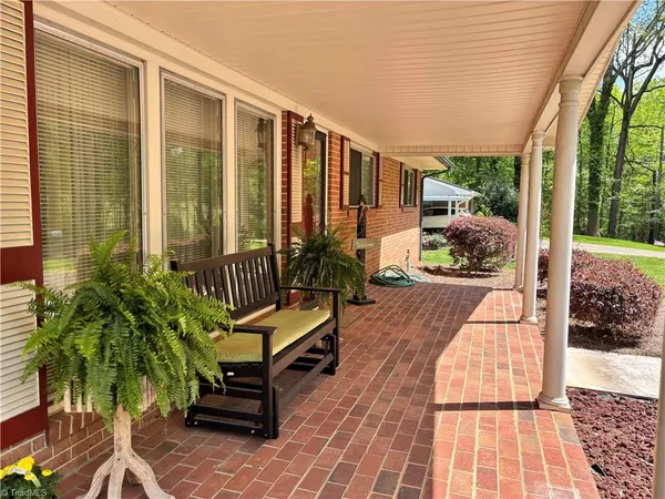 $285,000 | 126 Lyn Avenue, Mount Airy, NC 27030