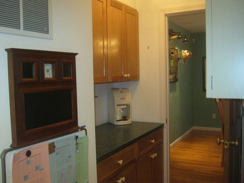 5 Orrison Street Worcester, MA 01609 - Photo 10 of 25 Gallery Image 10