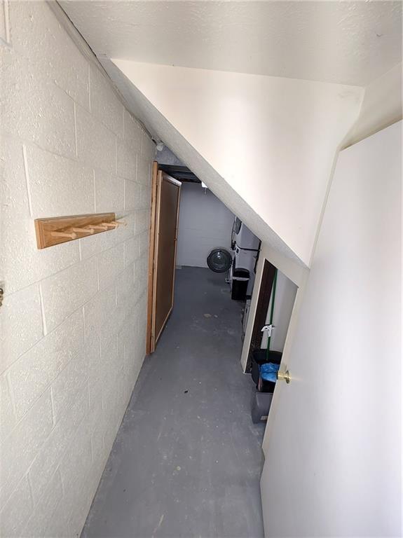 7448 Lighthouse Point Pittsburgh, PA 15221 - Photo 31 of 36 a view of entryway