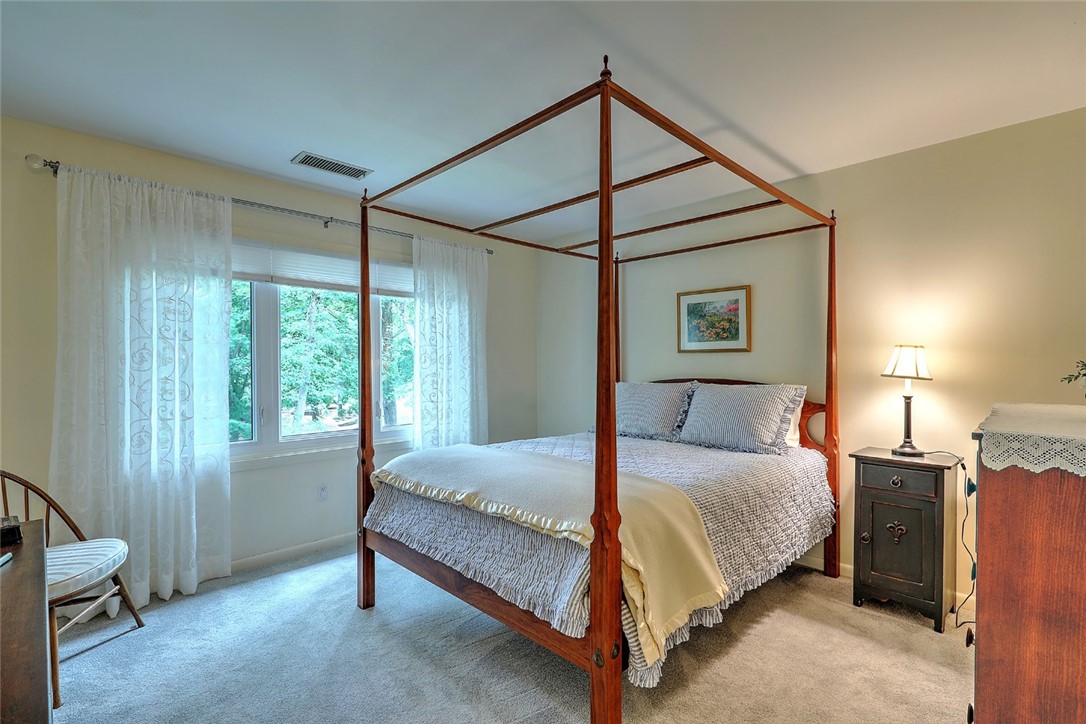 36 Bagy Wrinkle Cove, Unit 36 Warren, RI 02885 - Photo 23 of 34