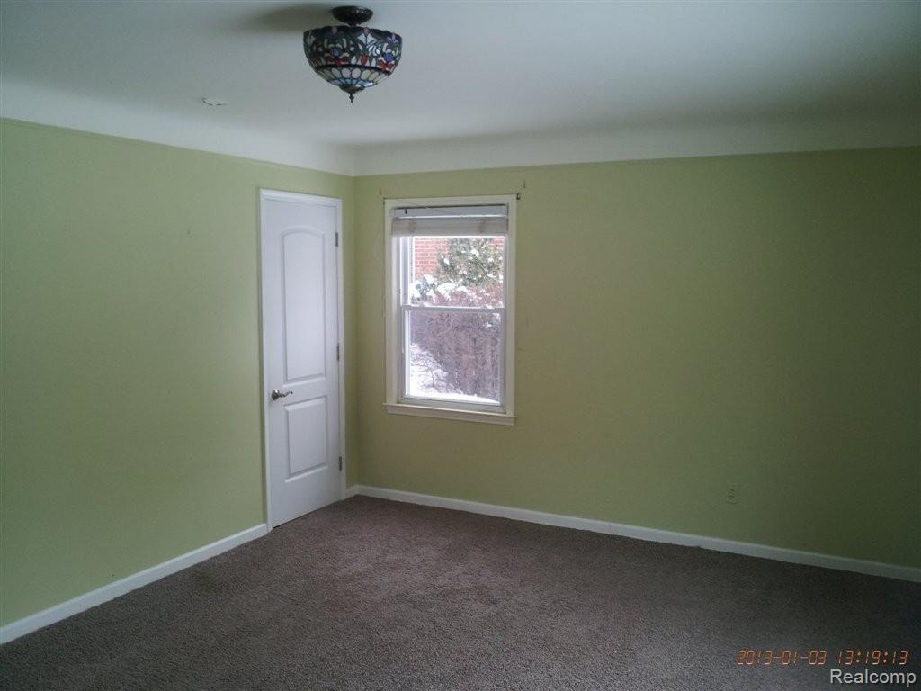 1653 South Renaud Road Grosse Pointe, MI 48236 - Photo 14 of 25 2013-01-03 13.19.13.jpg