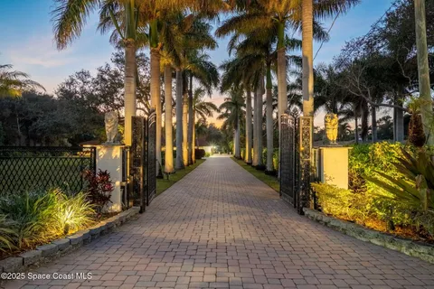 $1,600,000 | 6215 South Tropical Trail, Merritt Island, FL 32952