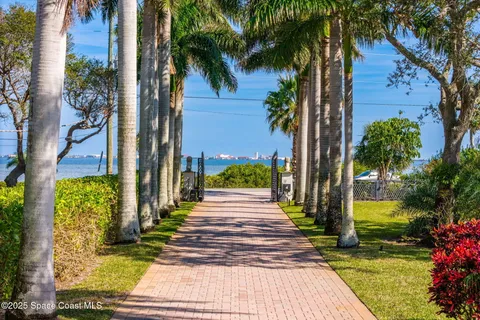 $1,600,000 | 6215 South Tropical Trail, Merritt Island, FL 32952