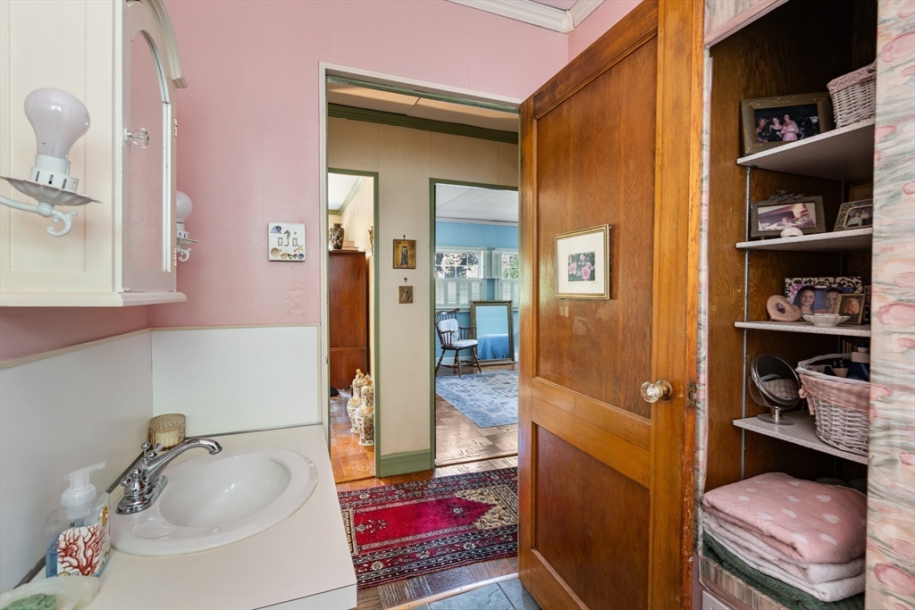 139 Burbank Road Longmeadow, MA 01106 - Photo 26 of 41