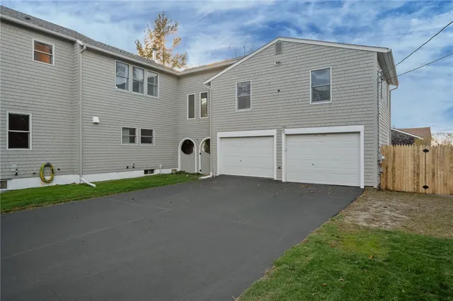 $1,495,000 | 104 Howland Avenue, Jamestown, RI 02835