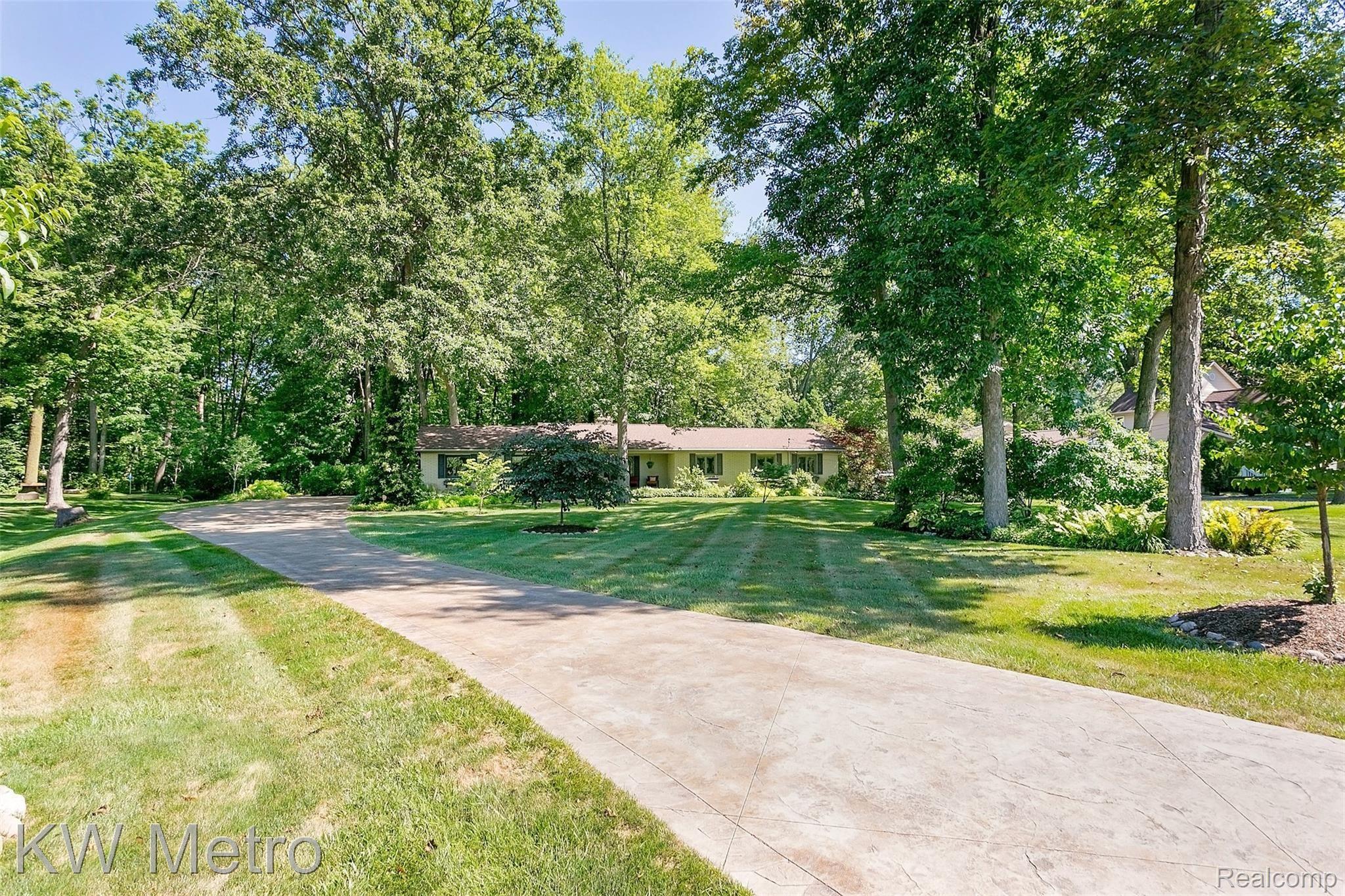 615 Trinway Road Troy, MI 48085 - Photo 49 of 49 Trinway-49.jpg