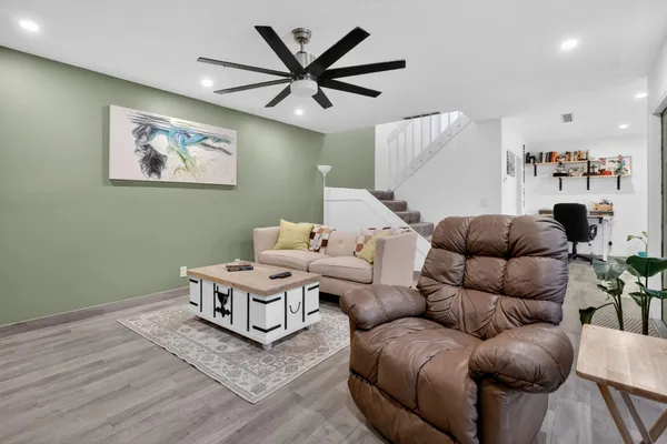 $379,000 | 110 North Delaware Boulevard, Unit 10C, Jupiter, FL 33458