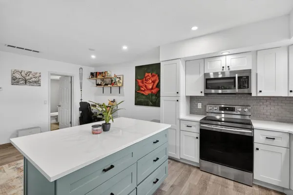 $379,000 | 110 North Delaware Boulevard, Unit 10C, Jupiter, FL 33458