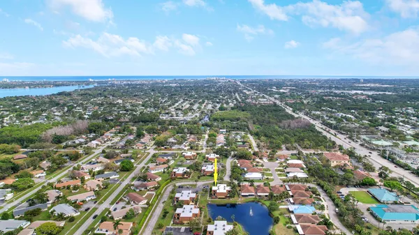 $379,000 | 110 North Delaware Boulevard, Unit 10C, Jupiter, FL 33458