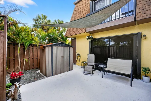 $379,000 | 110 North Delaware Boulevard, Unit 10C, Jupiter, FL 33458