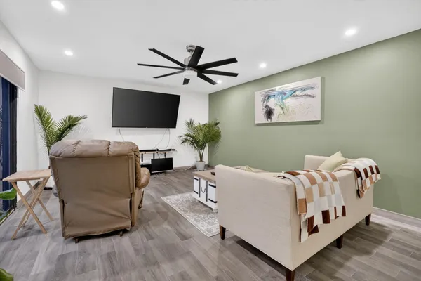 $379,000 | 110 North Delaware Boulevard, Unit 10C, Jupiter, FL 33458