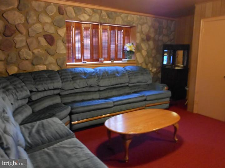 7757 Bennett Road Wyncote, PA 19095 - Photo 16 of 17 Gallery Image 16