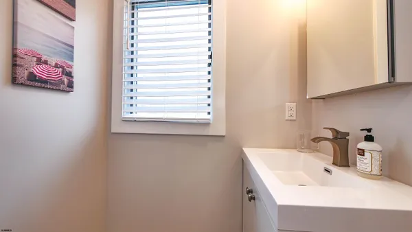 $45,000 | 31 Bayside Court, Margate City, NJ 08402