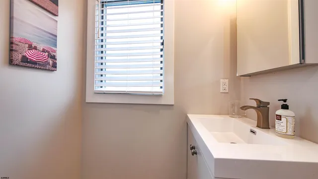 $45,000 | 31 Bayside Court, Margate City, NJ 08402