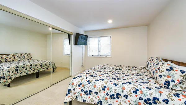 $45,000 | 31 Bayside Court, Margate City, NJ 08402