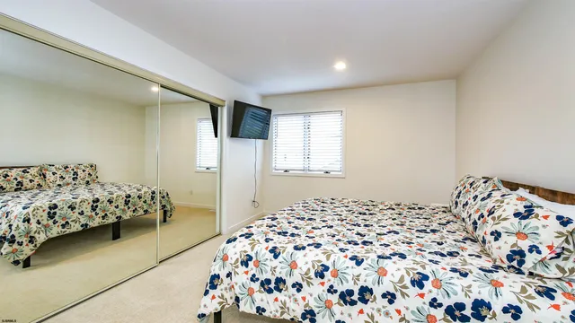 $45,000 | 31 Bayside Court, Margate City, NJ 08402