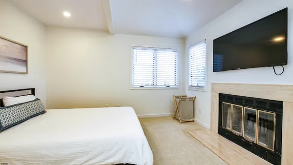 $45,000 | 31 Bayside Court, Margate City, NJ 08402