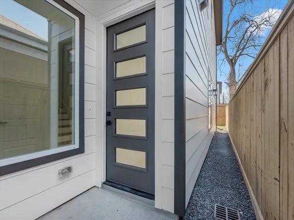 $419,900 | 3034 McGowen Street, Houston, TX 77004