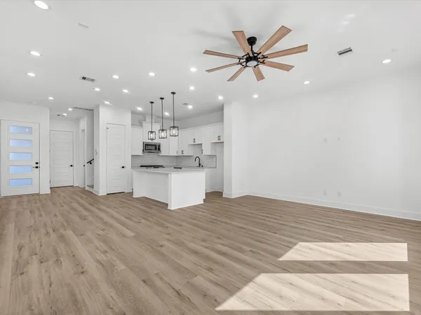 $419,900 | 3034 McGowen Street, Houston, TX 77004