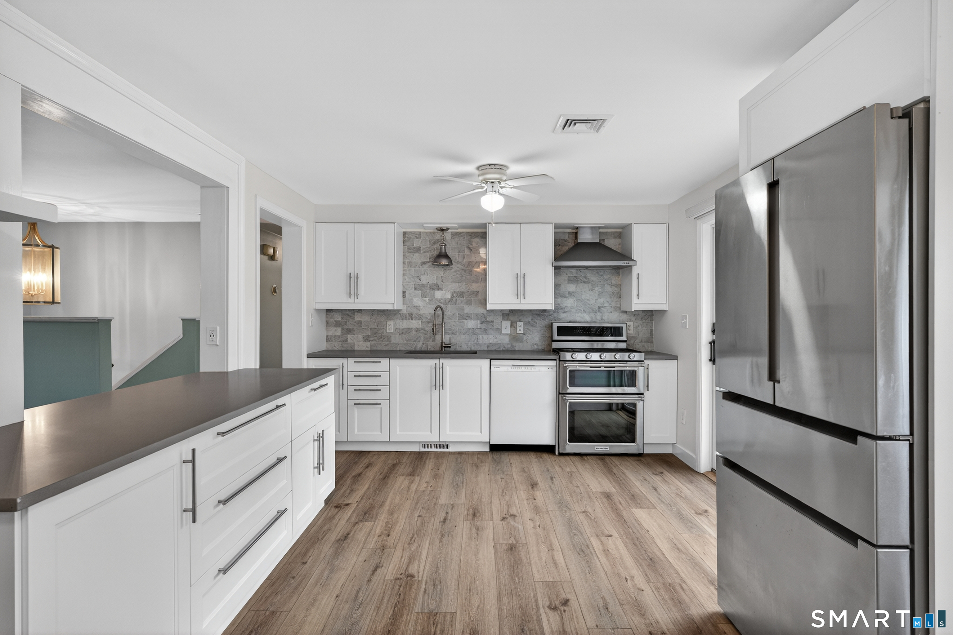 258 Nut Plains Road Guilford, CT 06437 - Photo 5 of 35