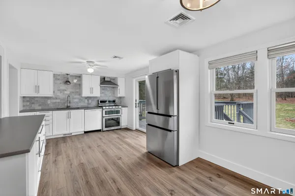 $550,000 | 258 Nut Plains Road, Guilford, CT 06437