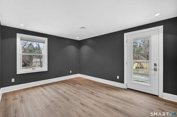 $550,000 | 258 Nut Plains Road, Guilford, CT 06437