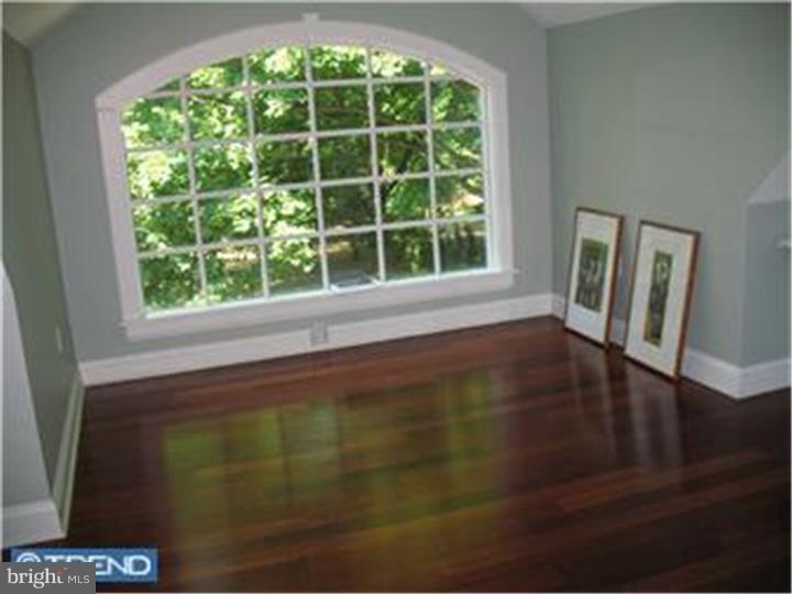 590 New Albany Road Moorestown, NJ 08057 - Photo 4 of 8 Gallery Image 4