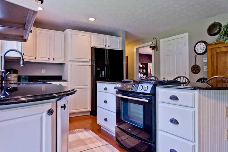 149 Beech Ridge Road Scarborough, ME 04074 - Photo 11 of 33 Kitchen. Propane gas downdraft range