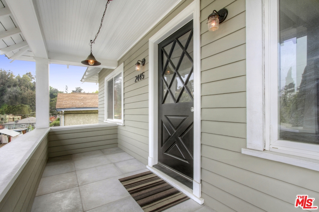 2445 Riverside Place Los Angeles, CA 90039 - Photo 3 of 23 Gallery Image 3