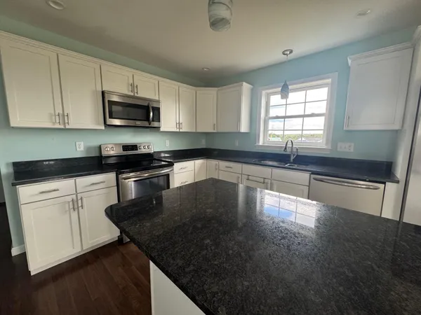 $534,900 | 905 Blackstream Road, Hermon, ME 04401